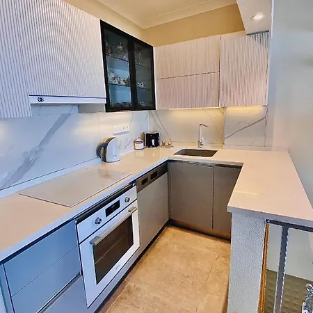 Port Mansion Apartment *